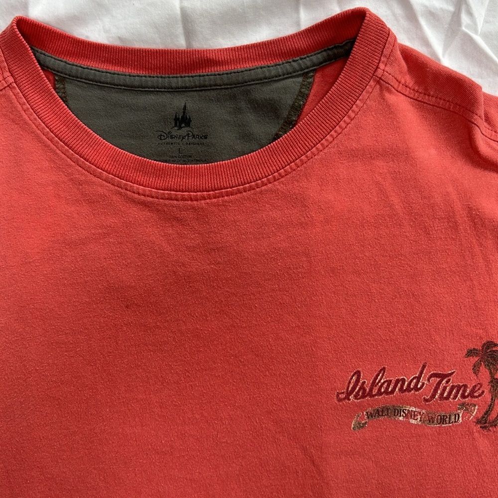 Disney Tee “Living on Island Time” - Picture 2 of 4